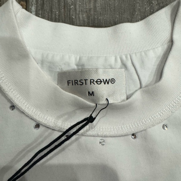 First row tee - Picture 3 of 3